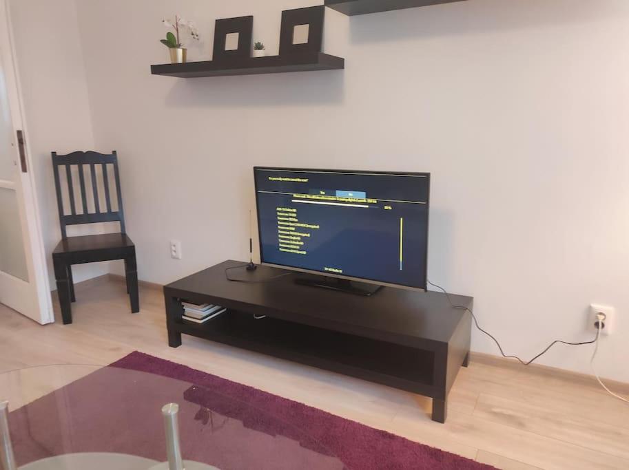 Cosy Flat In A Quiet Location With Free Parking Apartmán