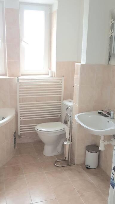 Cosy Flat In A Quiet Location With Free Parking
